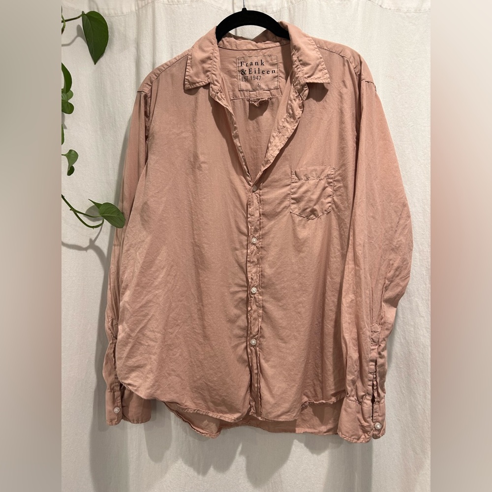 Frank & Eileen Featherweight Relaxed Fit Button Down in Mauve, Eileen style